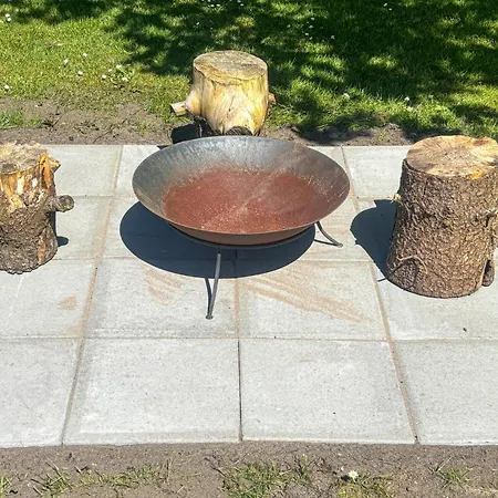 2 Bedroom Amazing In Semesterbostad *