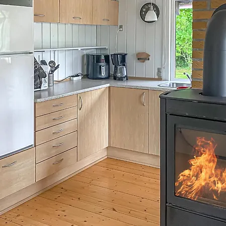 2 Bedroom Amazing In Holiday home Hemmet