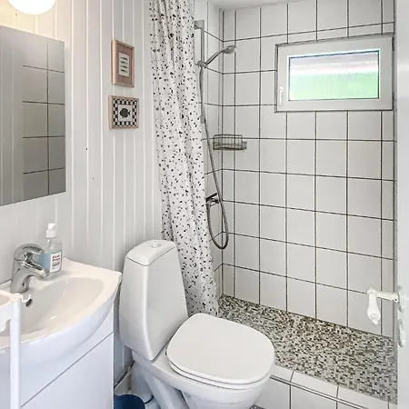 2 Bedroom Amazing In Сasa de vacaciones *