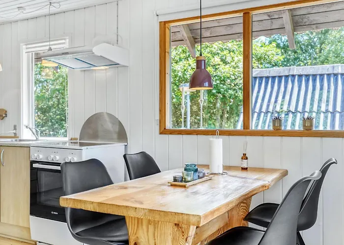 2 Bedroom Amazing In *